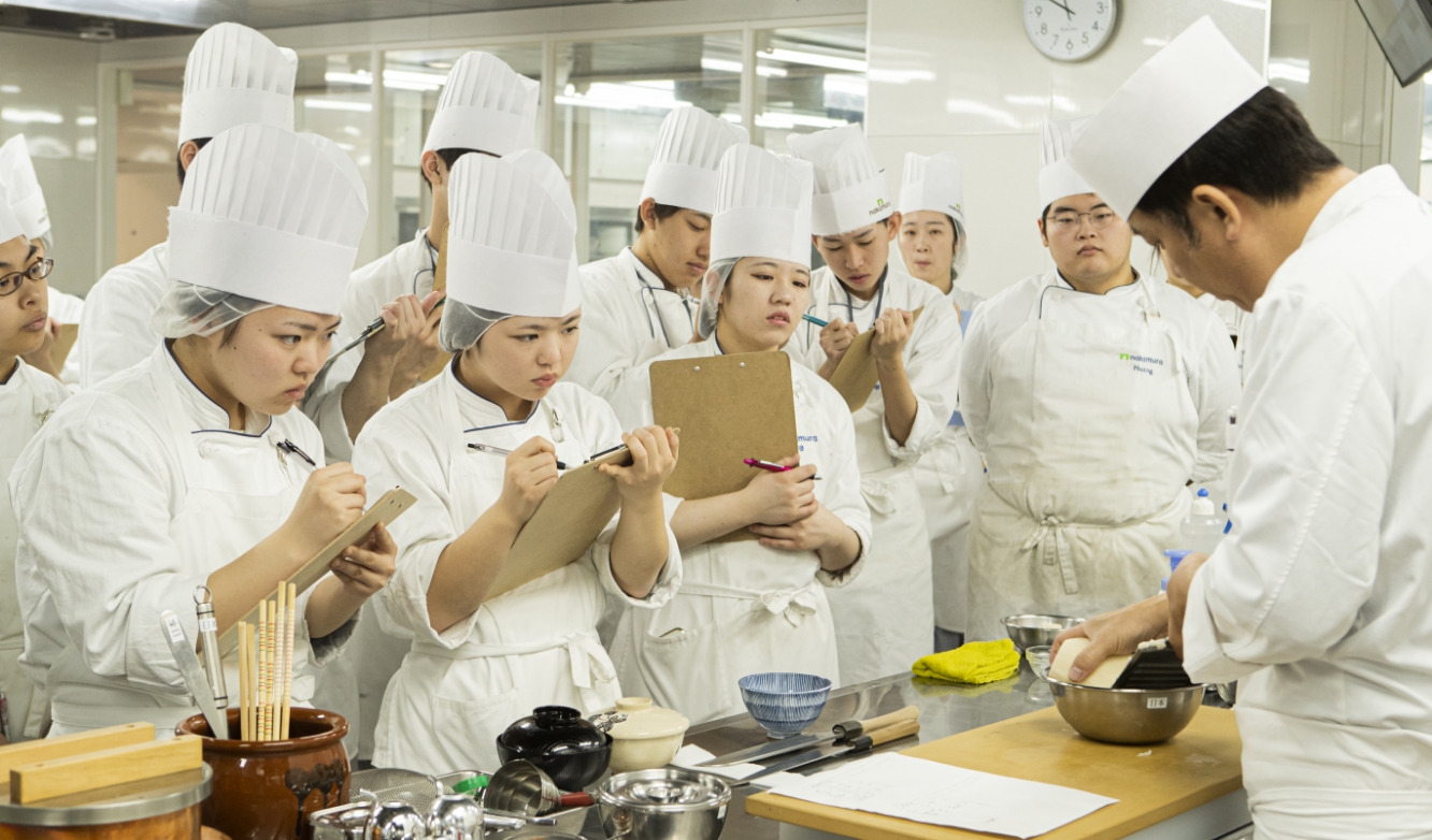 調理師科2年コース紹介 | 中村調理製菓専門学校（福岡）